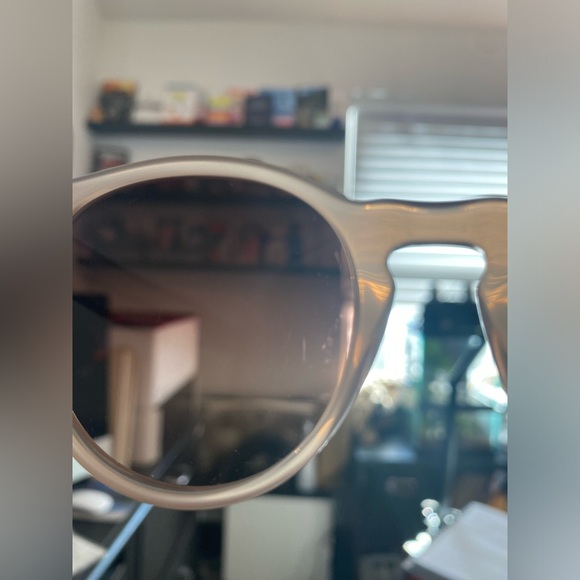 Ferragamo 52mm Tea Cup Sunglasses
Crystal sand